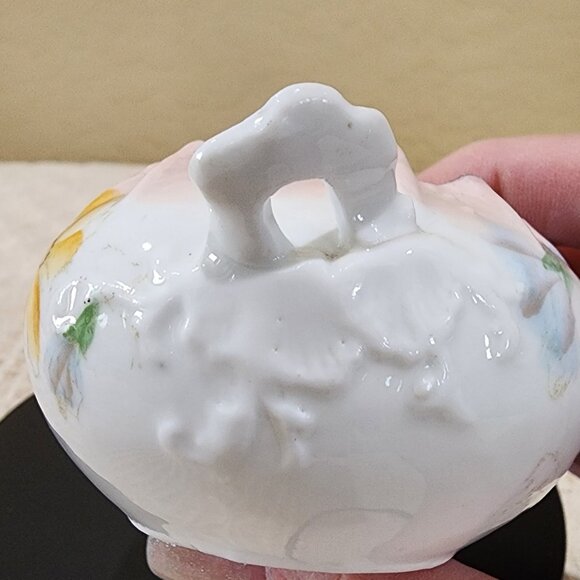 1900's Dainty Antique Hand Painted Daisy Flower Pinch Top Hair Catch Bowl Vanity - Picture 9 of 17